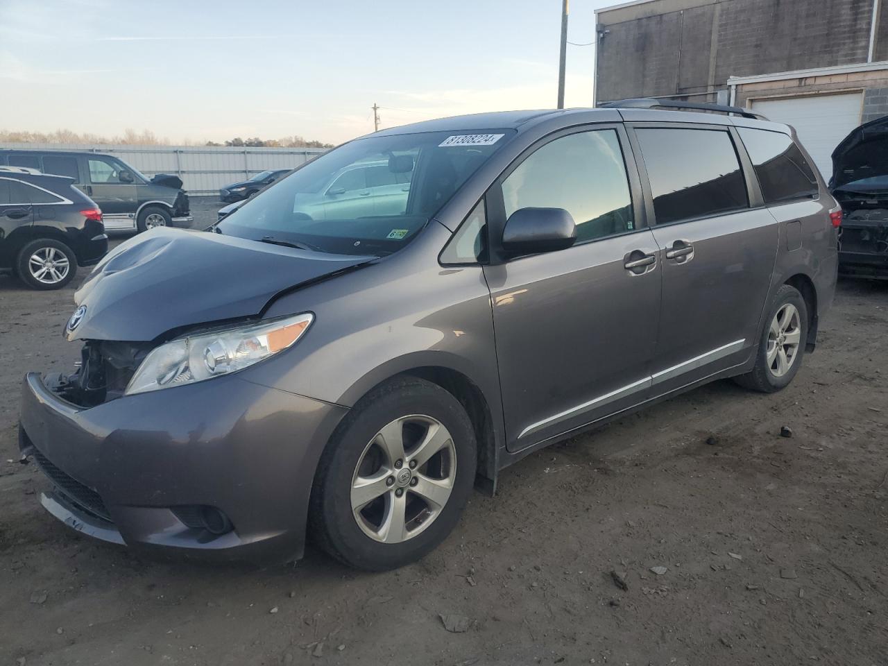 2016 Toyota Sienna VIN 5TDKK3DC3GS698121