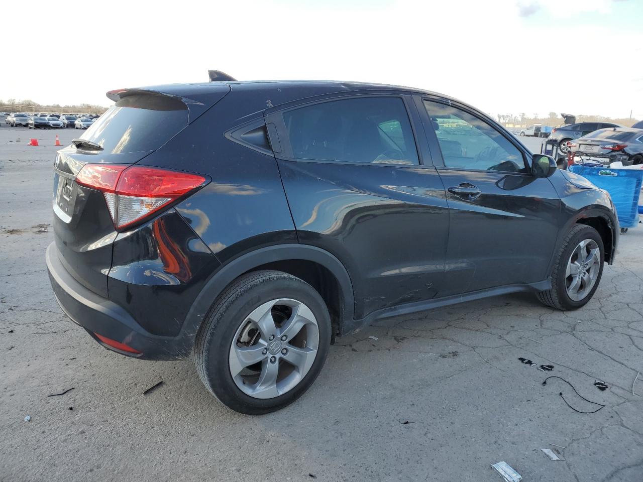 2022 Honda HR-V VIN 3CZRU5H35NM708878 Copart auction photo, front end / minor dent/scratches damage thumbnail 3