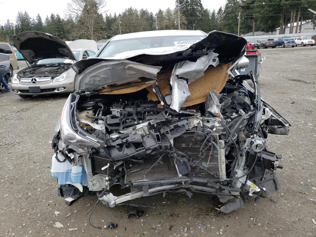 2018 Toyota Prius VIN JTDKBRFU4J3069386 Copart auction photo, front end damage thumbnail 5