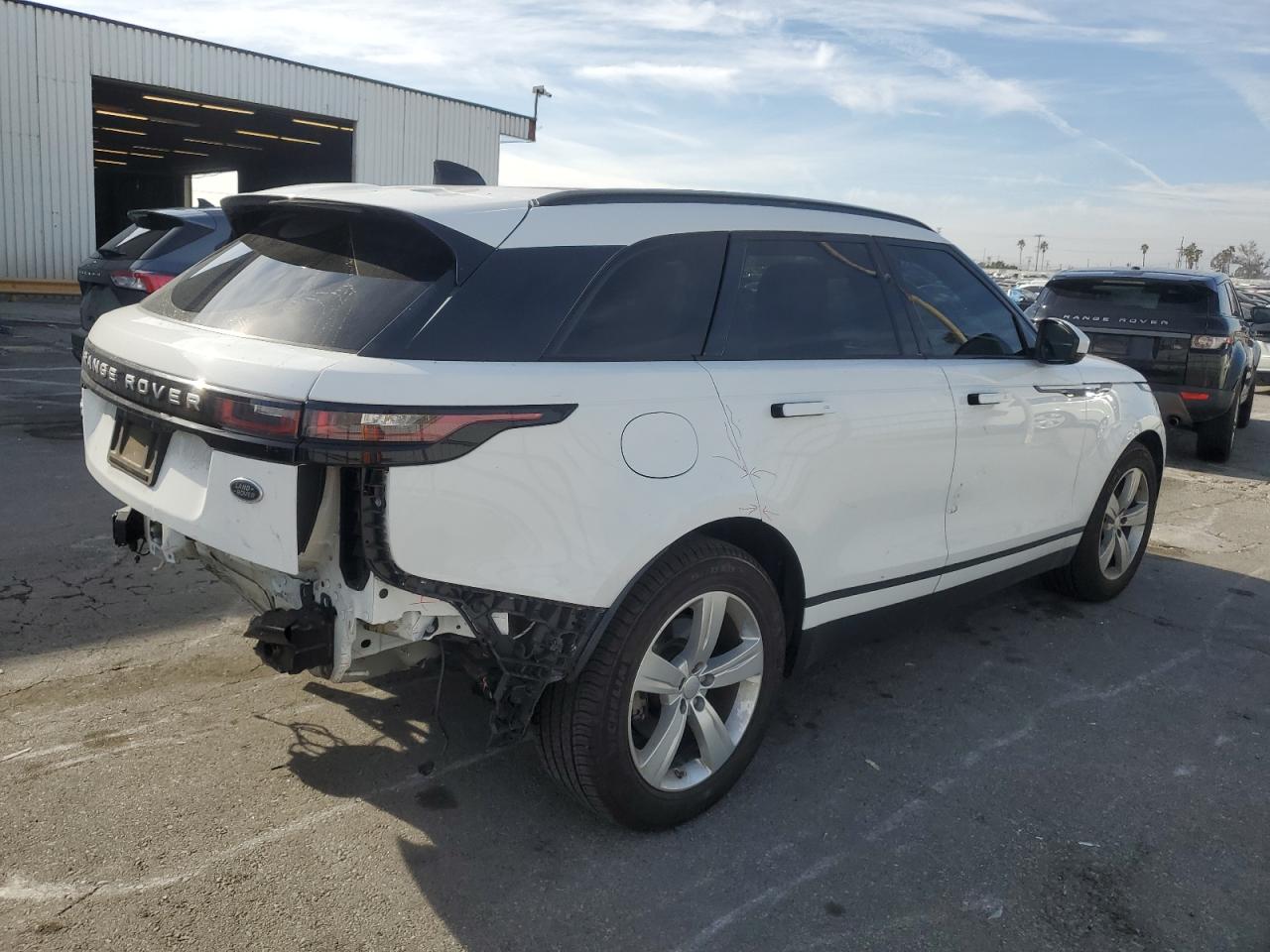 2018 Land Rover Range Rover VIN SALYB2RVXJA753305 Copart auction photo, rear end damage thumbnail 3