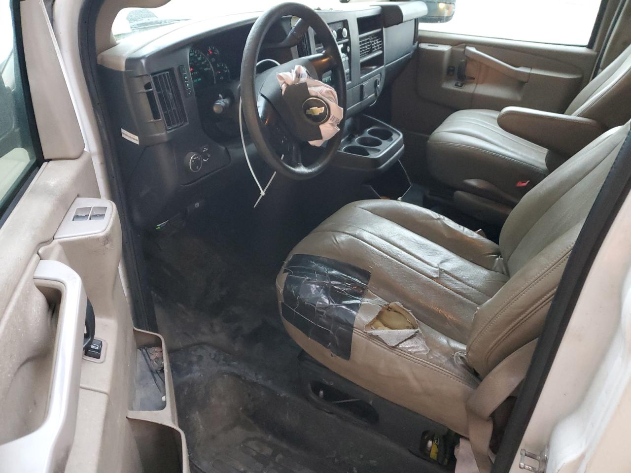 2016 Chevrolet Express VIN 1GCWGAFF0G1258952 Copart auction photo, front end damage thumbnail 8