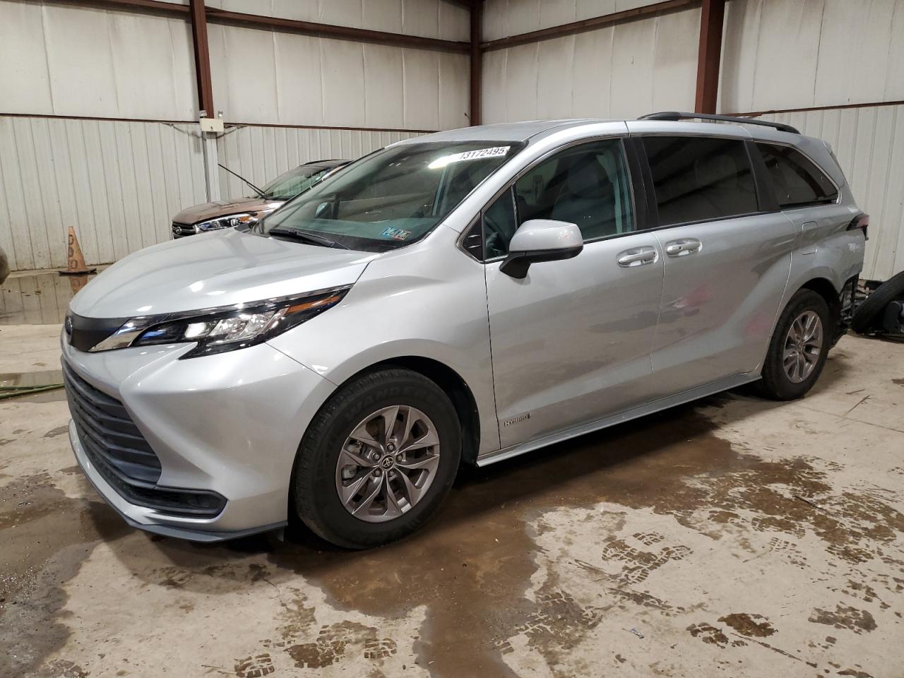 2021 Toyota Sienna VIN 5TDKRKEC5MS013486
