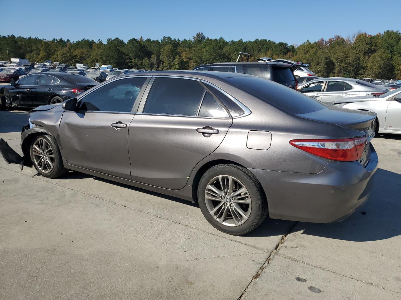 2015 Toyota Camry VIN 4T1BF1FKXFU953852 Copart auction photo, front end damage thumbnail 2