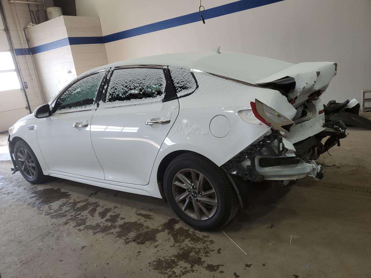 2020 KIA Optima VIN 5XXGT4L35LG382774 Copart auction photo, rear end damage thumbnail 2