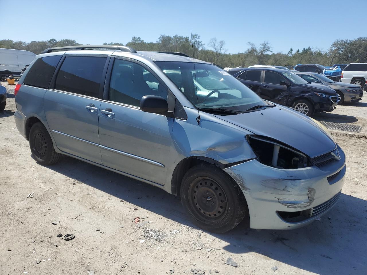 2004 Toyota Sienna VIN 5TDZA23C94S118332 Copart auction photo, all over damage thumbnail 4