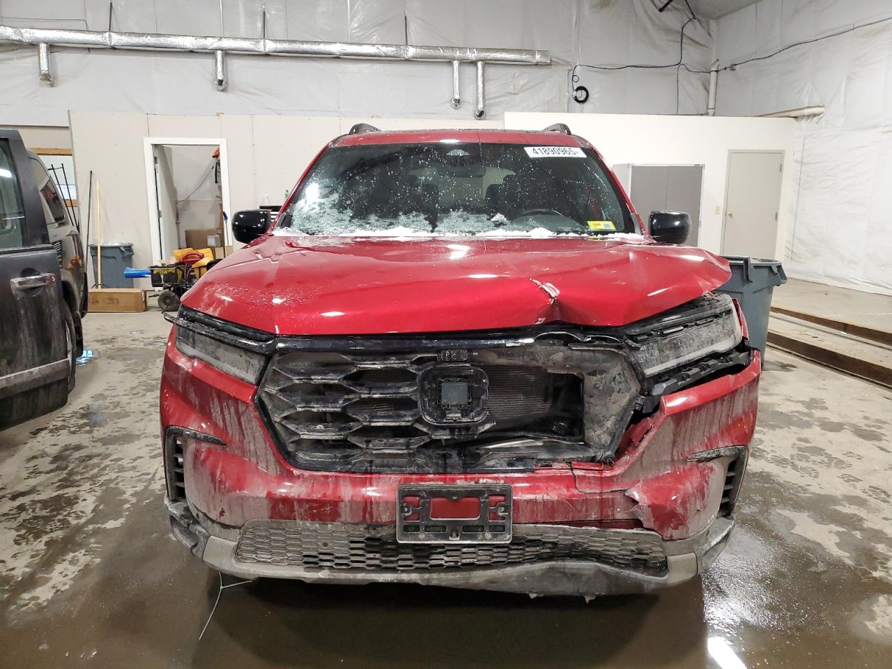 2024 Honda Pilot VIN 5FNYG1H64RB045051 Copart auction photo, front end damage thumbnail 5