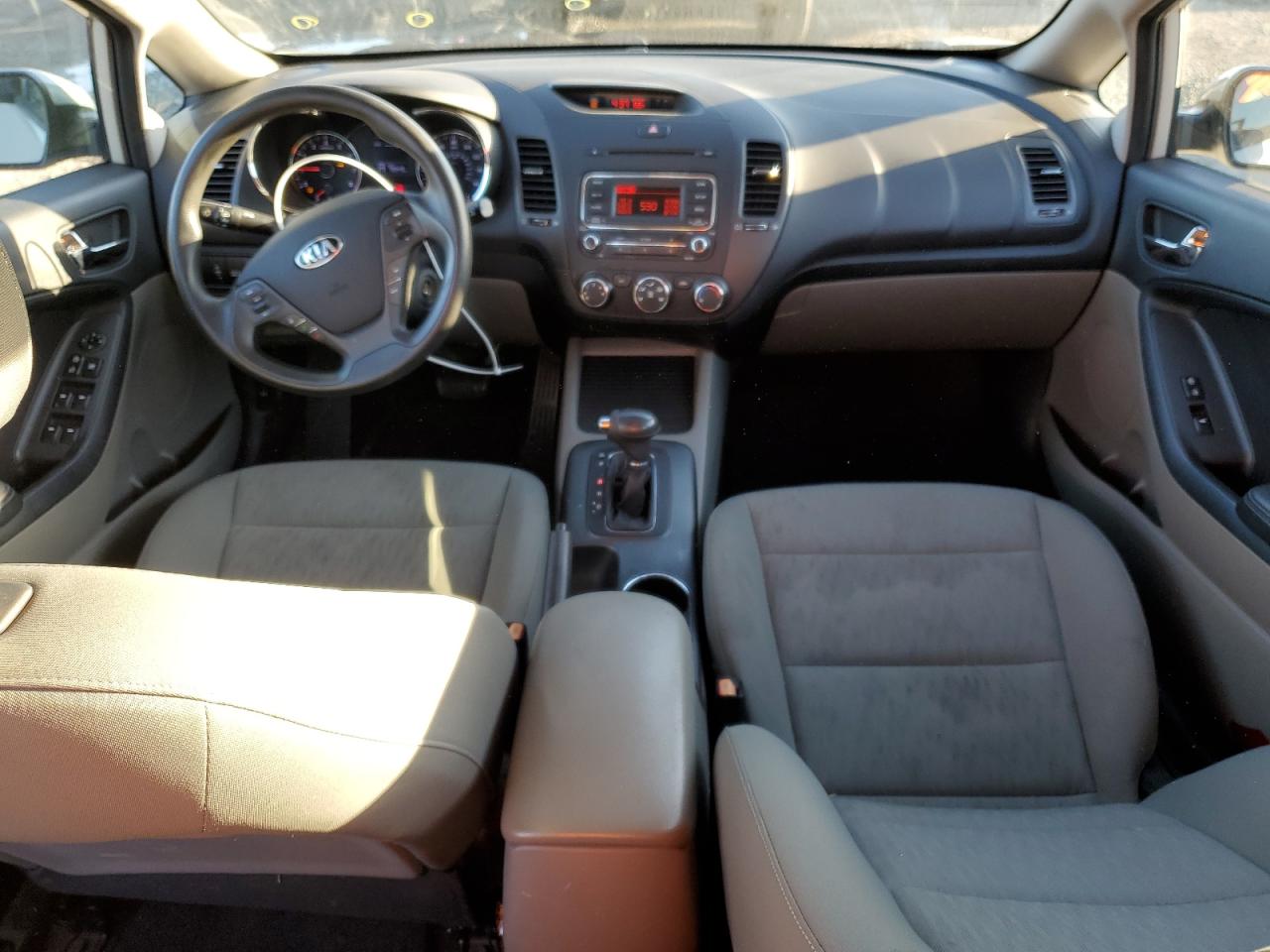 2015 KIA Forte VIN KNAFK4A61F5379386 Copart auction photo, front end damage thumbnail 8