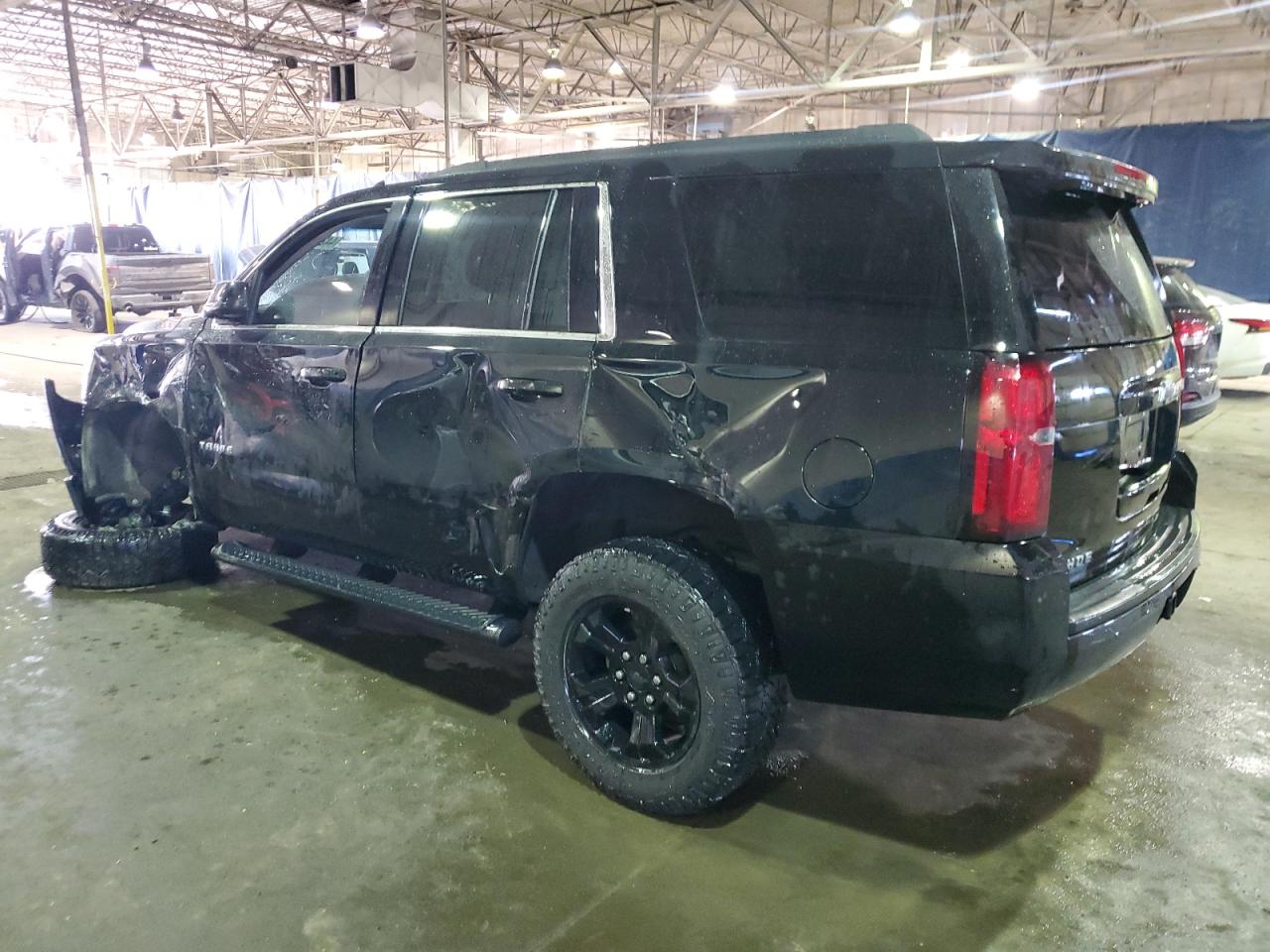 2020 Chevrolet Tahoe VIN 1GNSKAKC6LR117167 Copart auction photo, all over / undercarriage damage thumbnail 2