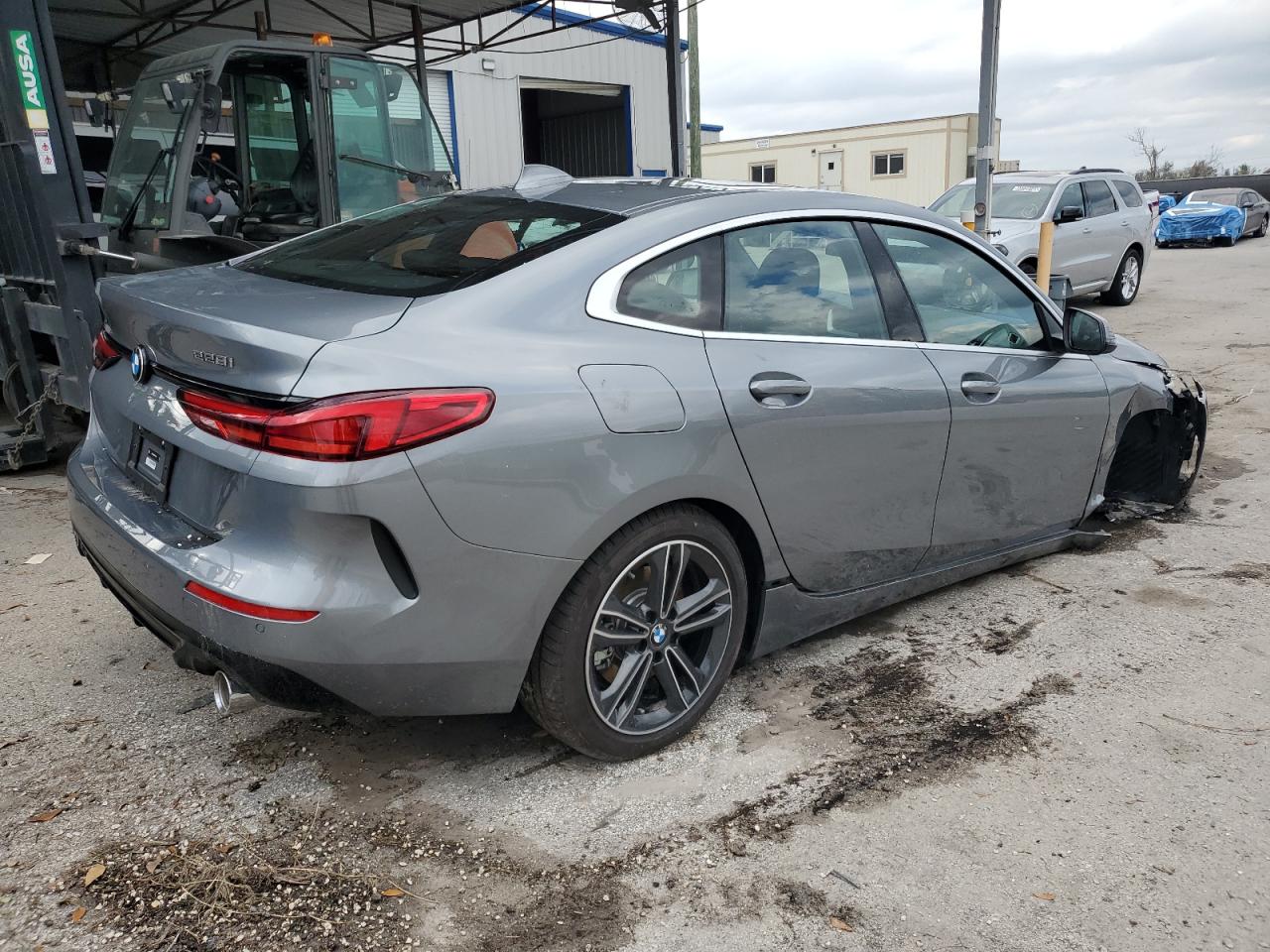 2024 BMW 2er VIN WBA53AK08R7R53766 Copart auction photo, water/flood / undercarriage damage thumbnail 3