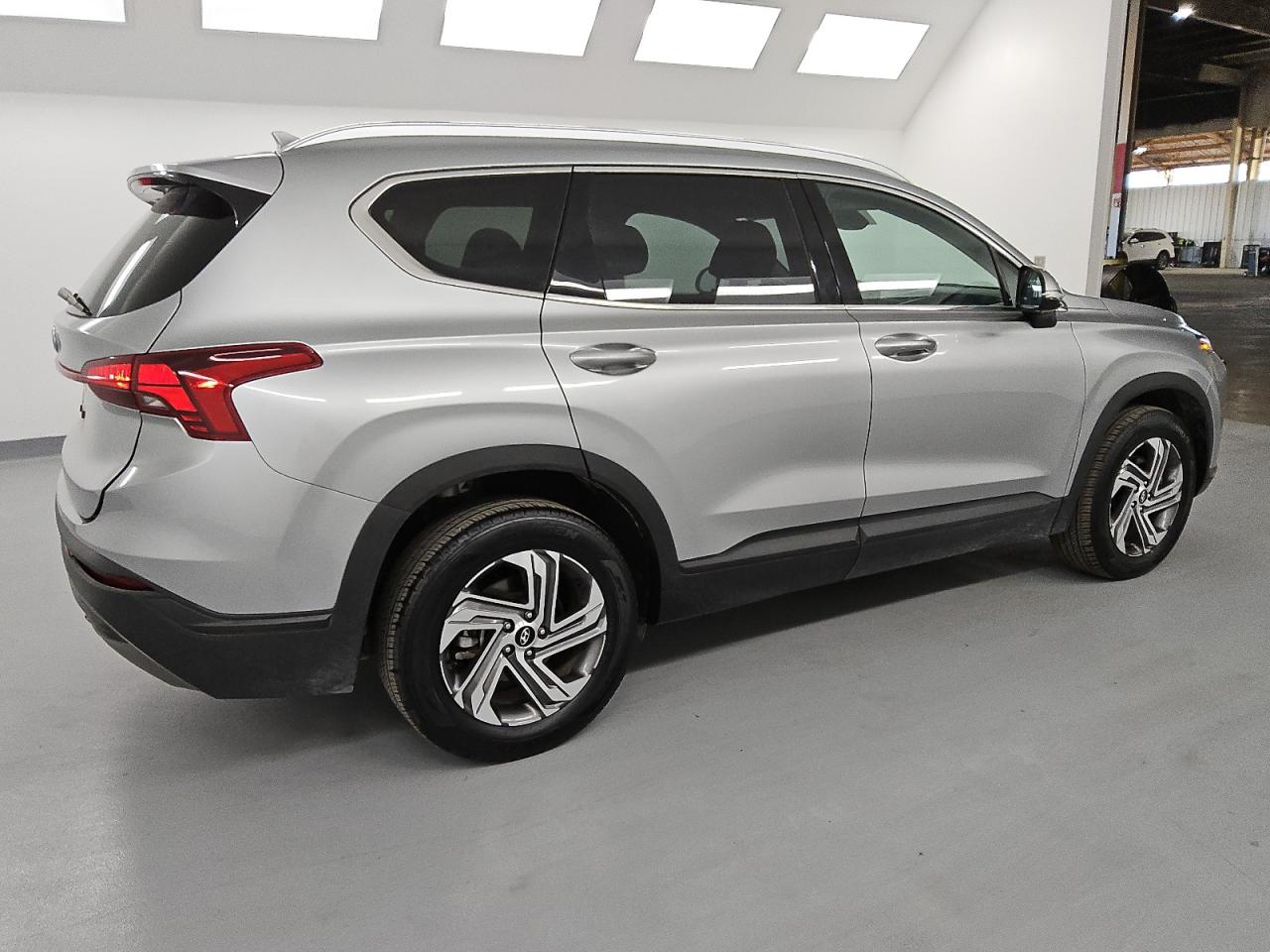 2023 Hyundai Santa Fe VIN 5NMS24AJ2PH598751 Copart auction photo, rear end damage thumbnail 3
