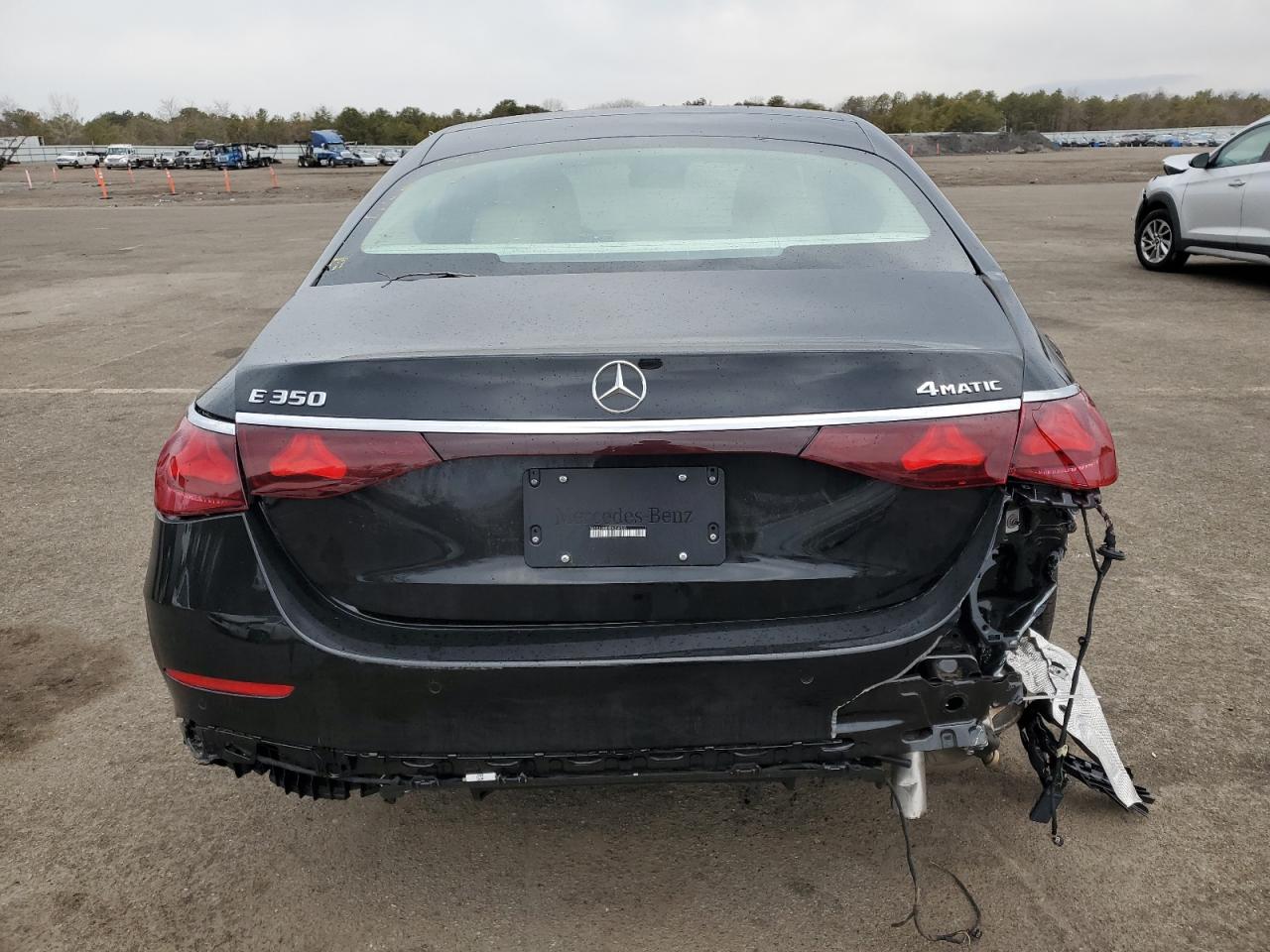 2024 Mercedes-Benz E-klasse VIN W1KLF4HBXRA058333 Copart auction photo, rear end / front end damage thumbnail 6