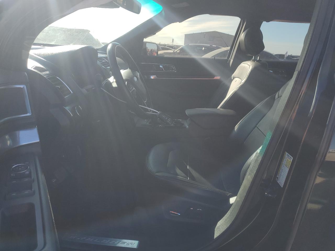 2017 Ford Explorer VIN 1FM5K7F88HGE42772 Copart auction photo, side / minor dent/scratches damage thumbnail 7