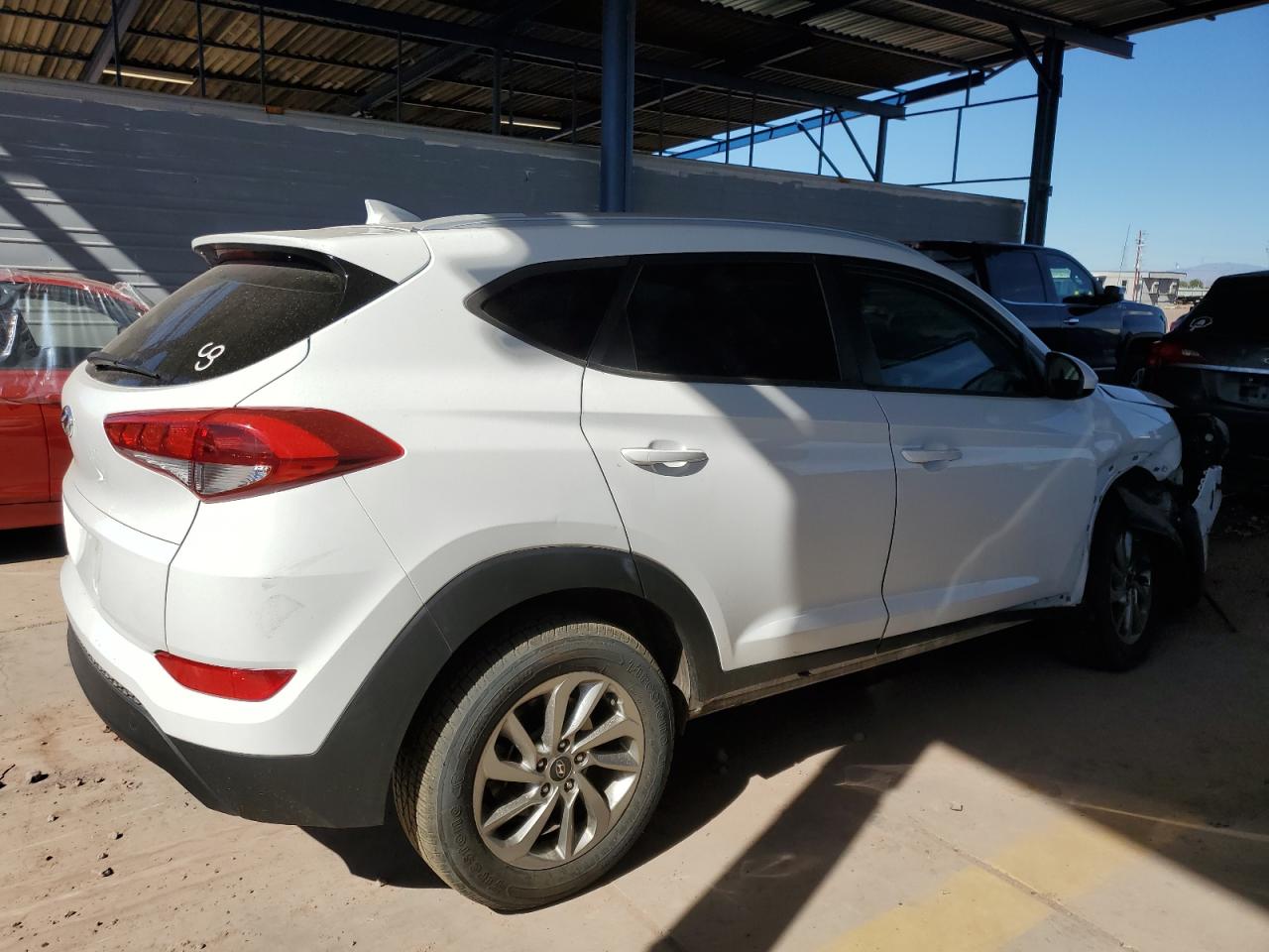 2018 Hyundai Tucson VIN KM8J33A49JU606370 Copart auction photo, front end / side damage thumbnail 3