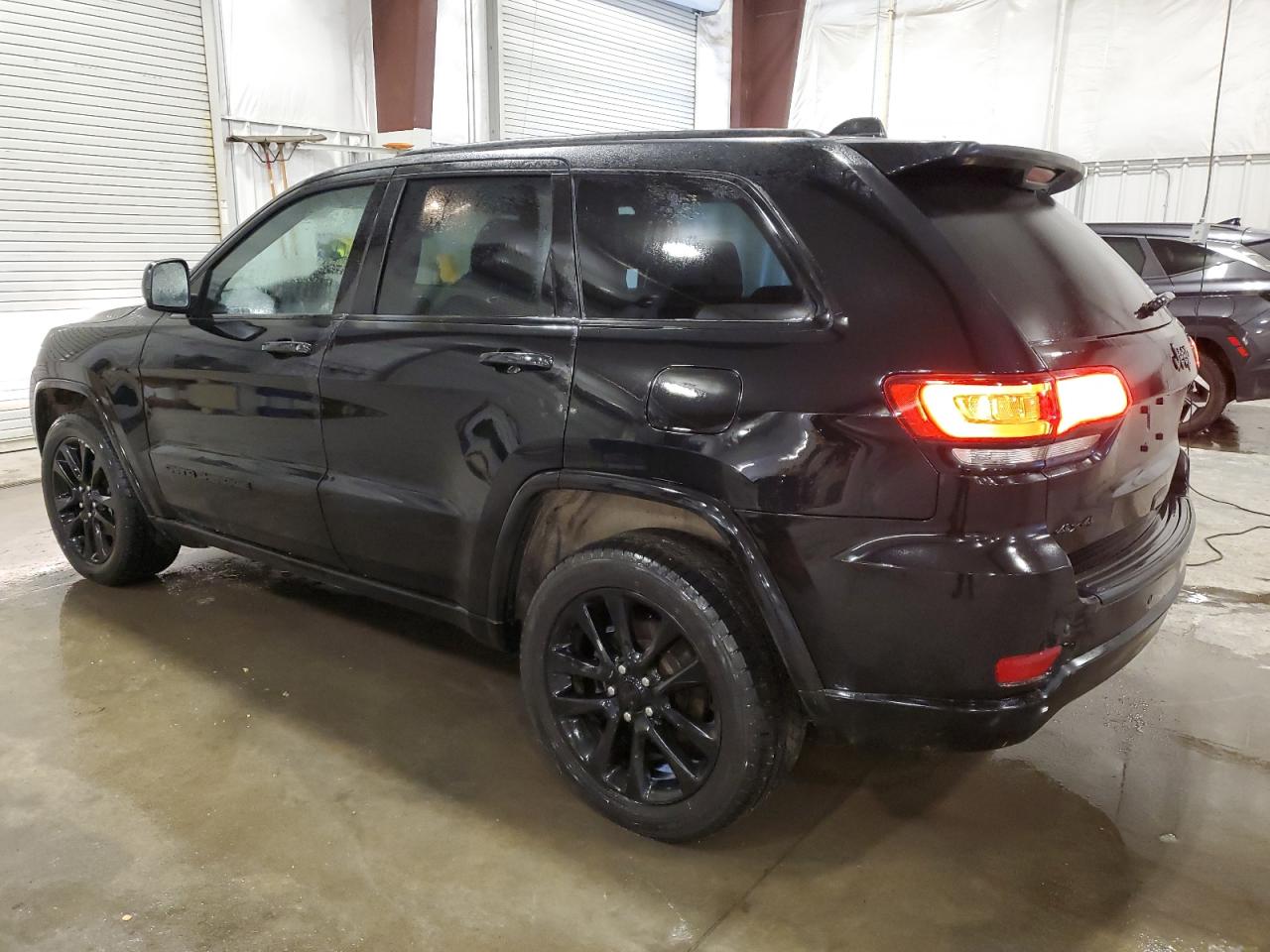 2019 Jeep Grand Cherokee VIN 1C4RJFAG2KC588794 Copart auction photo, rear end damage thumbnail 2