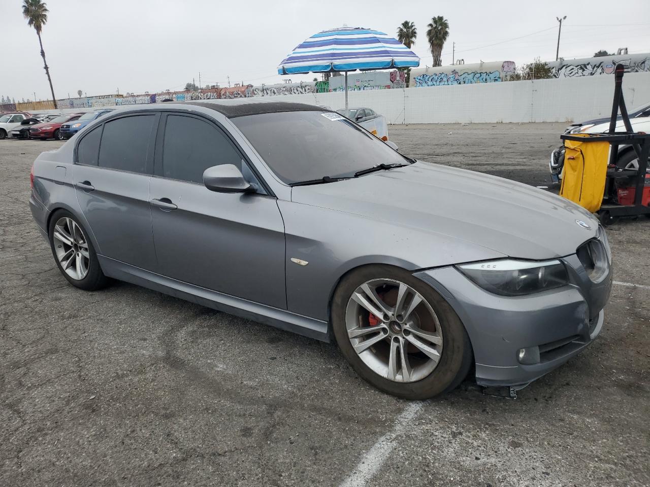 2009 BMW 3er VIN WBAPH57599NL79678 Copart auction photo, all over / mechanical damage thumbnail 4