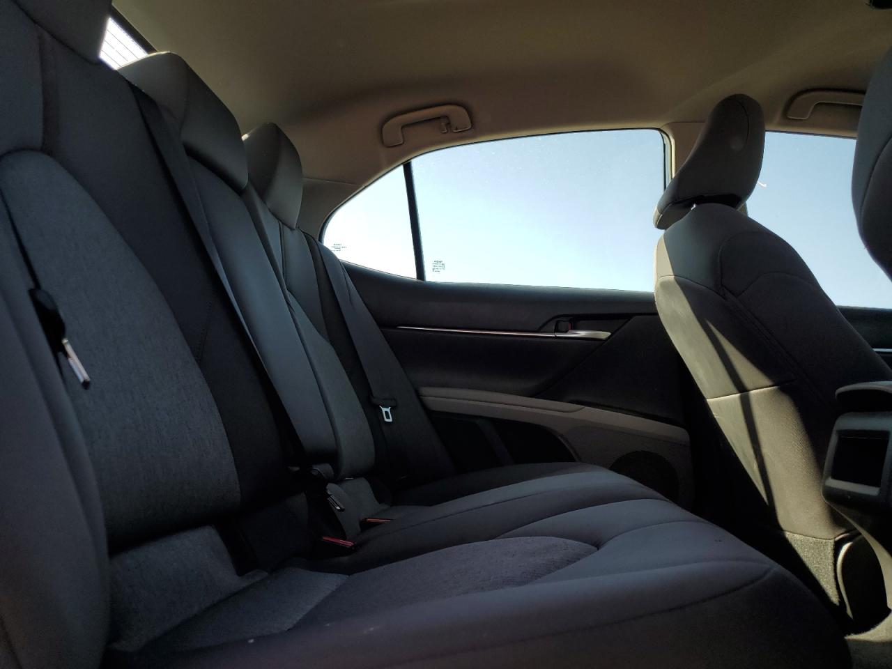 2018 Toyota Camry VIN 4T1B31HK5JU500530 Copart auction photo, front end damage thumbnail 10
