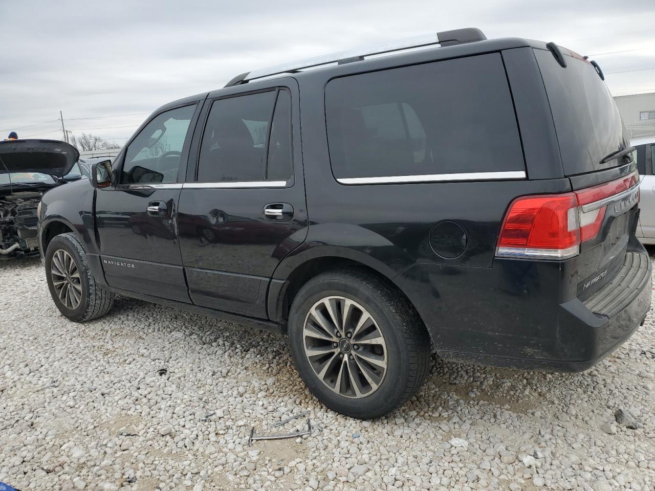 2015 Lincoln Navigator VIN 5LMJJ2HT1FEJ08935 Copart auction photo, all over damage thumbnail 2