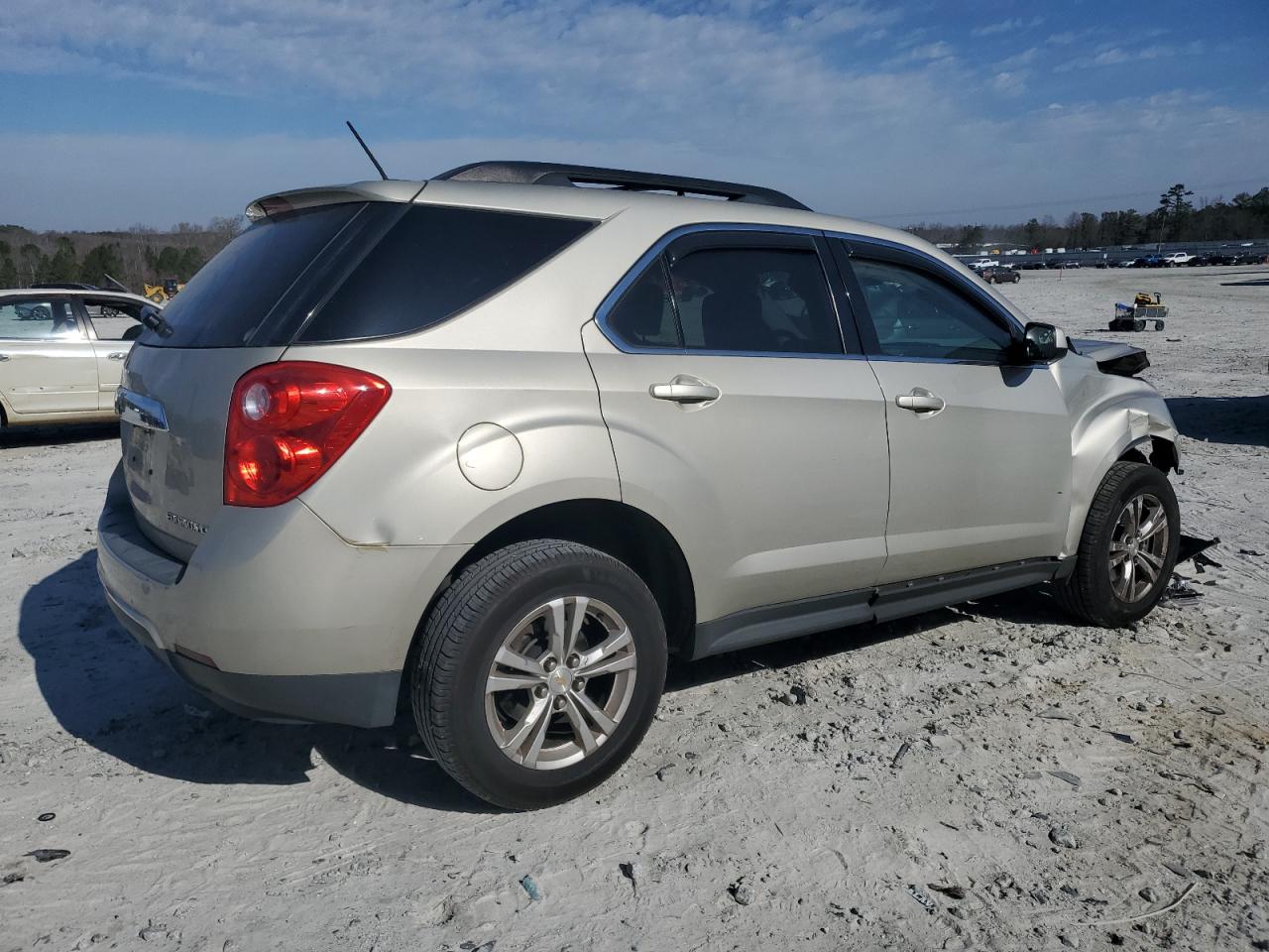 2015 Chevrolet Equinox VIN 1GNALBEK3FZ145675 Copart auction photo, front end damage thumbnail 3