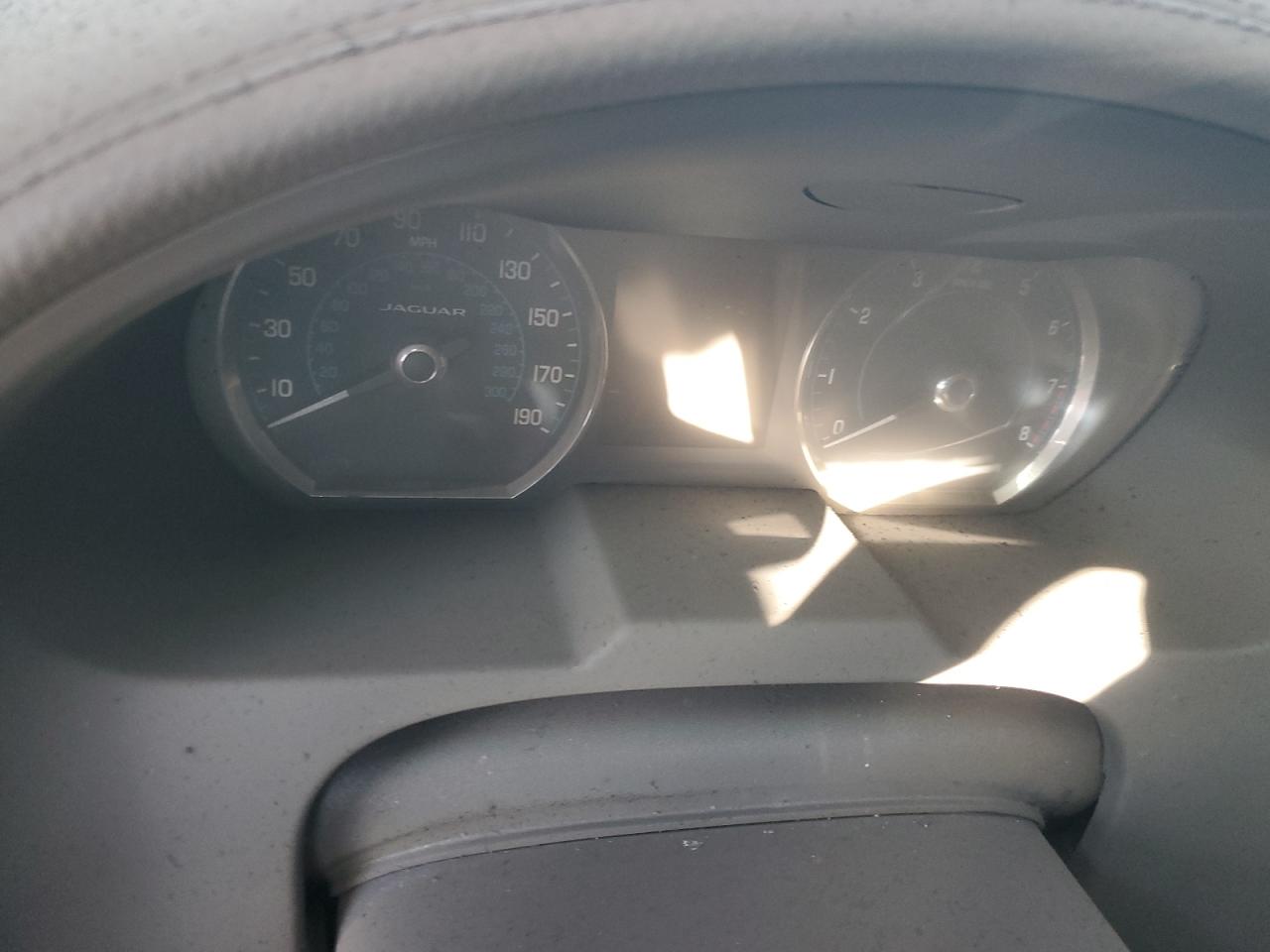 2015 Jaguar XF VIN SAJWA0FS1FPU67770 Copart auction photo, burn - interior / minor dent/scratches damage thumbnail 9