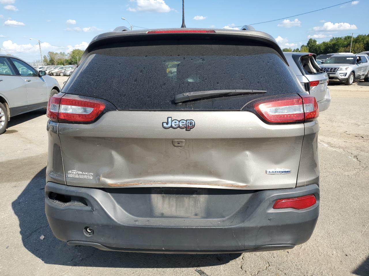 2017 Jeep Grand Cherokee VIN 1C4PJLCB0HW650806 Copart auction photo, front end / minor dent/scratches damage thumbnail 6