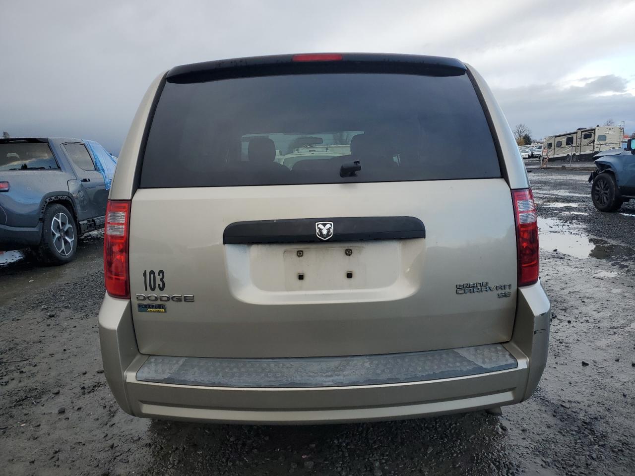 2009 Dodge Caravan VIN 2D8HN44E39R682569 Copart auction photo, front end damage thumbnail 6