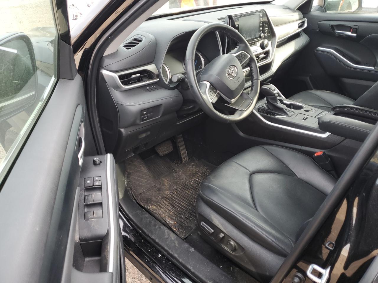 2022 Toyota Highlander VIN 5TDGBRCH3NS555365 Copart auction photo, side / rear end damage thumbnail 8