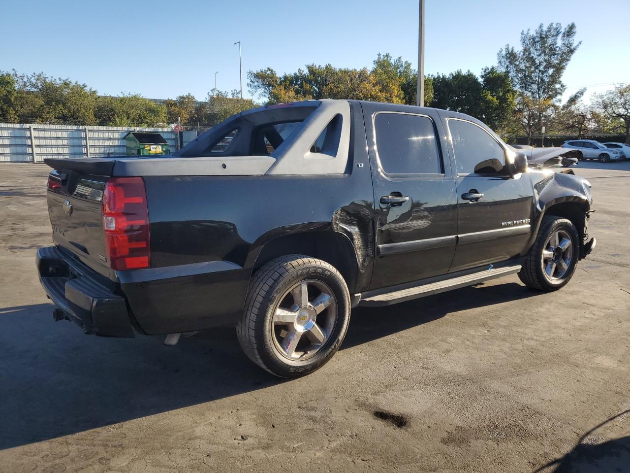 2008 Chevrolet Avalanche VIN 3GNEC12078G112860 Copart auction photo, front end damage thumbnail 3