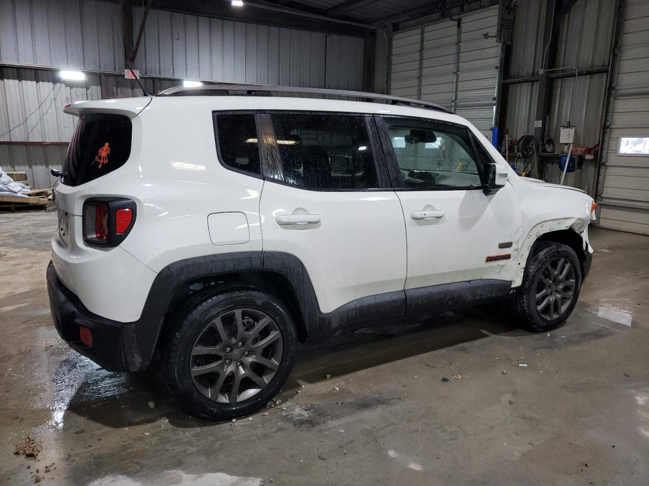 2016 Jeep Renegade VIN ZACCJBBT2GPC89982 Copart auction photo, front end / minor dent/scratches damage thumbnail 3
