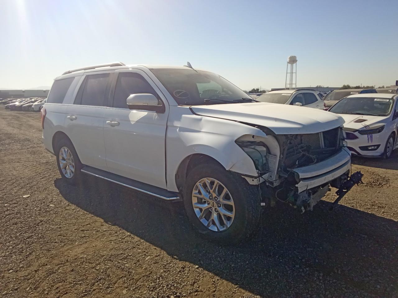 2021 Ford Expedition VIN 1FMJU1JT5MEA14164 Copart auction photo, front end damage thumbnail 4
