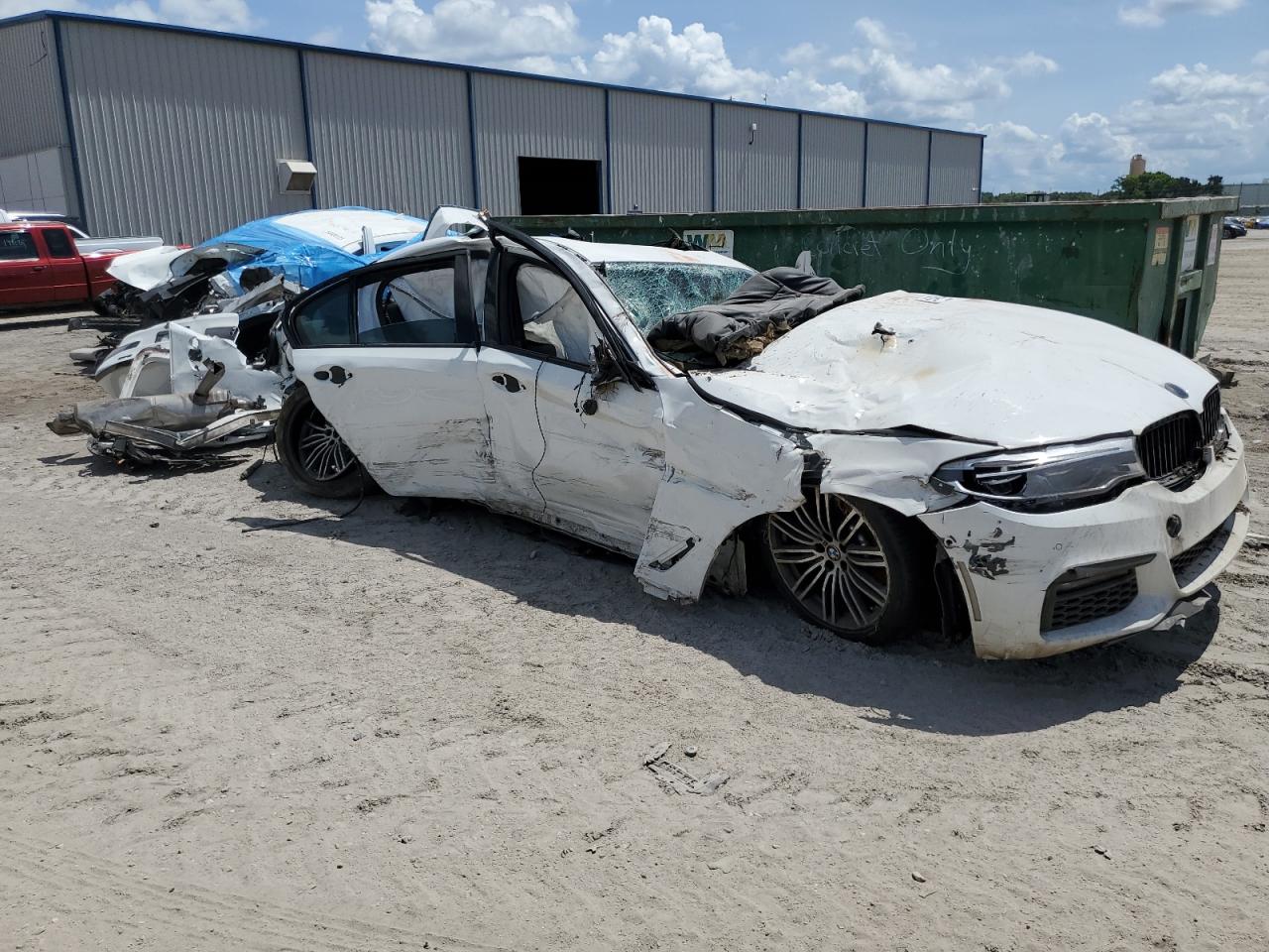 2019 BMW 5er VIN WBAJE5C55KBM76890 Copart auction photo, all over damage thumbnail 4