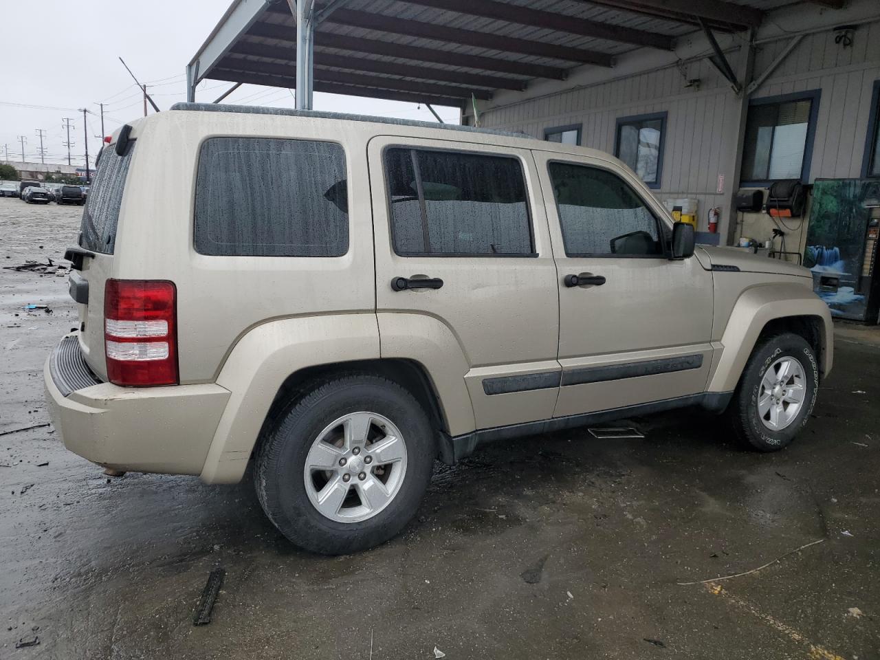 2011 Jeep Liberty (North America) VIN 1J4PP2GK4BW521178 Copart auction photo, rear end damage thumbnail 3
