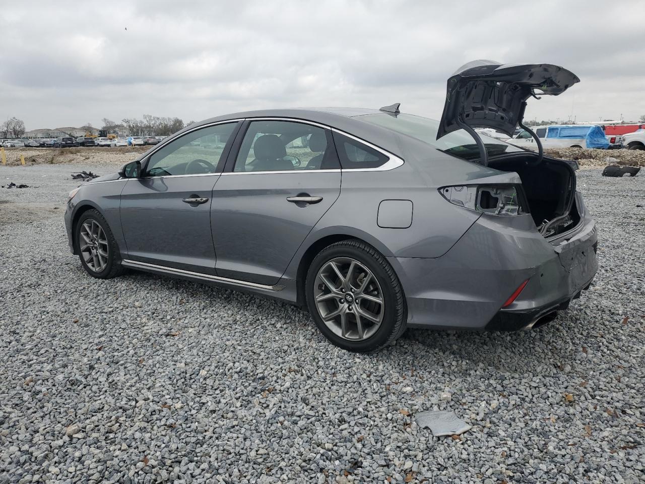 2018 Hyundai Sonata VIN 5NPE34AB3JH685684 Copart auction photo, rear end damage thumbnail 2