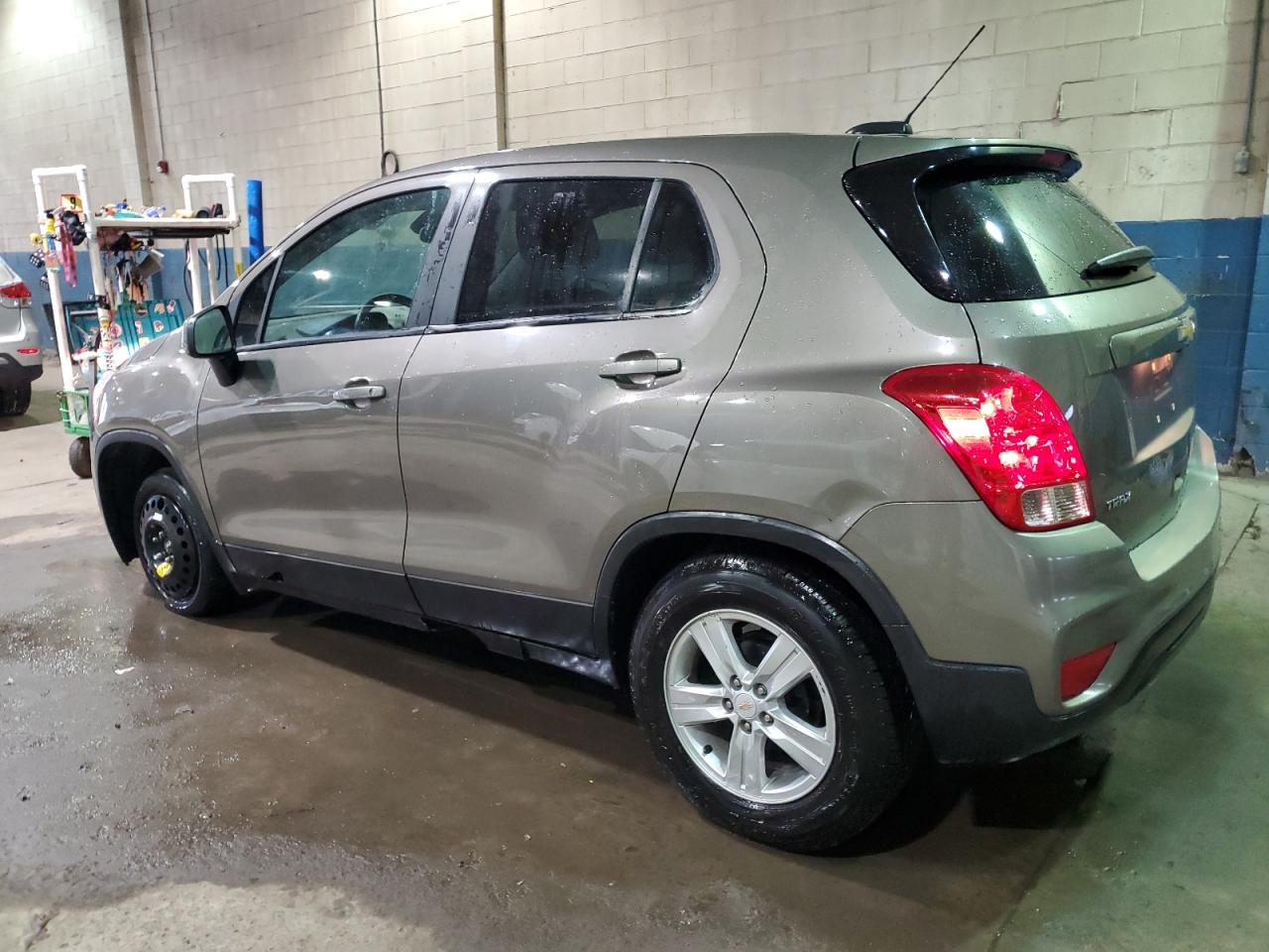 2020 Chevrolet Trax VIN KL7CJKSB8LB349062 Copart auction photo, side / minor dent/scratches damage thumbnail 2