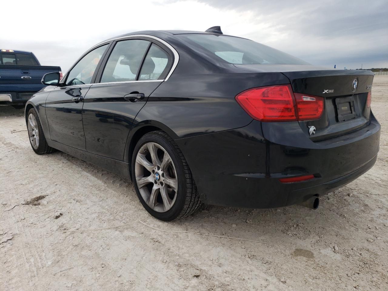 2015 BMW 3er VIN WBA3C3G56FNS74691 Copart auction photo, front end damage thumbnail 2