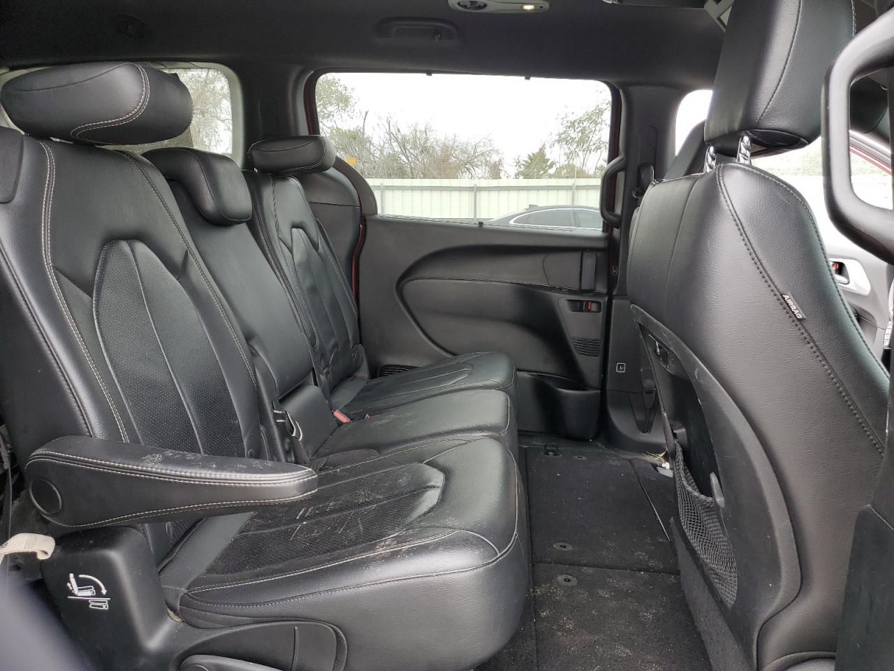 2018 Chrysler Pacifica VIN 2C4RC1BG5JR237203 Copart auction photo, all over damage thumbnail 11