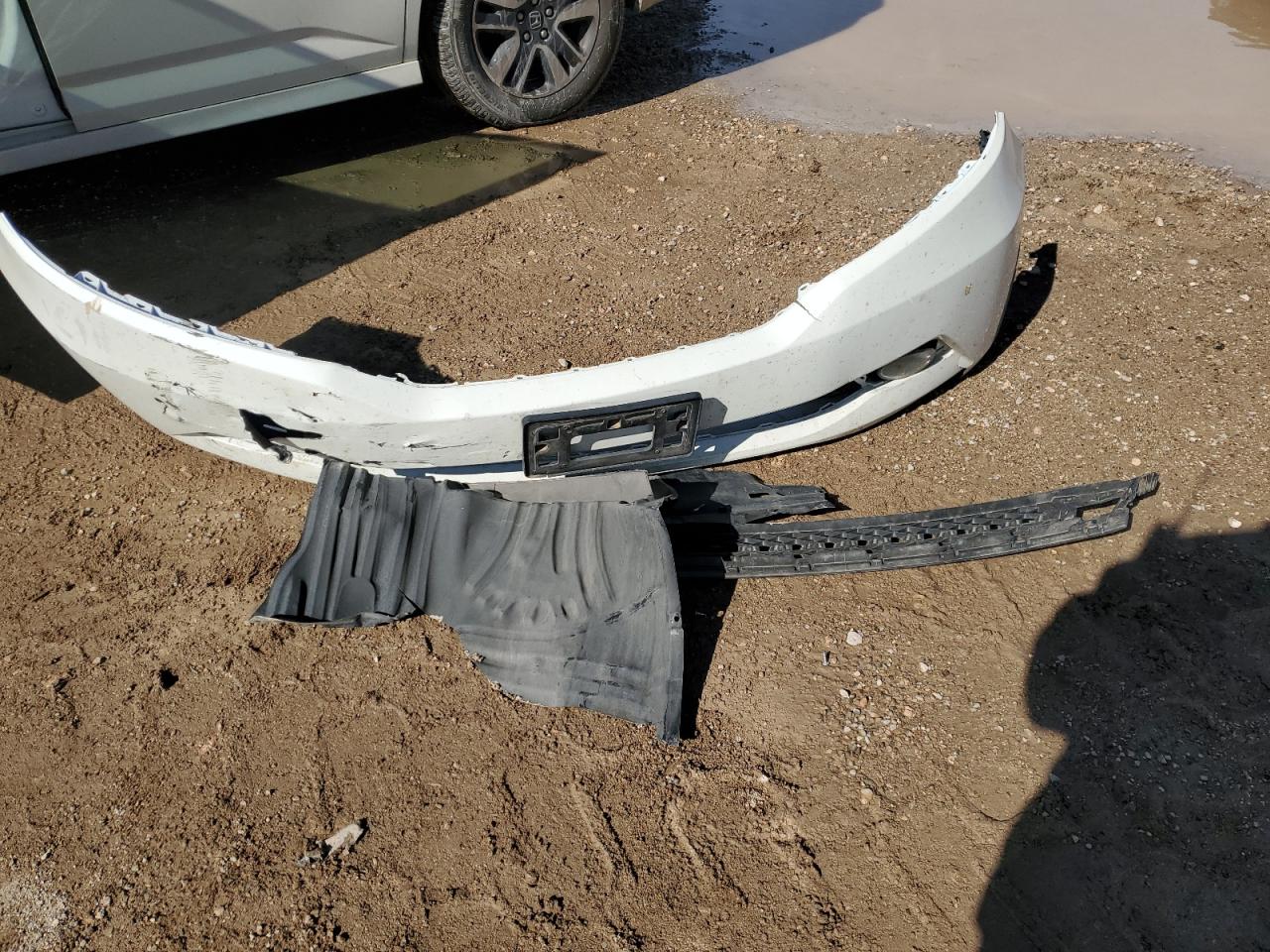 2017 Honda Odyssey VIN 5FNRL5H97HB014957 Copart auction photo, front end / minor dent/scratches damage thumbnail 13