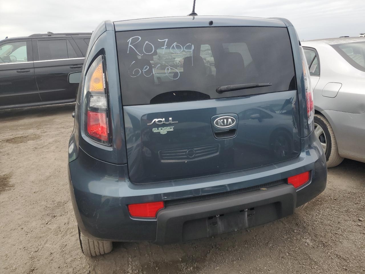 2011 KIA Soul VIN KNDJT2A20B7314877 Copart auction photo, water/flood damage thumbnail 6