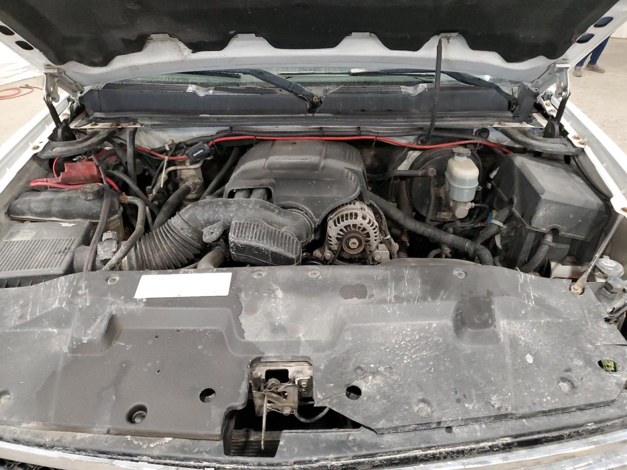 2010 Chevrolet Silverado VIN 3GCRKSE39AG266291 Copart auction photo, front end / all over damage thumbnail 11
