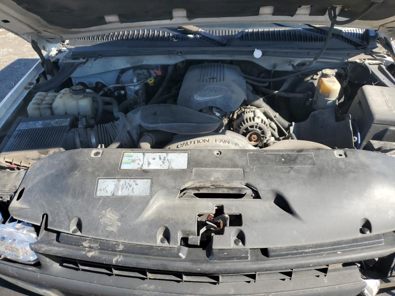 2002 Chevrolet Silverado VIN 2GCEC19T421295076 Copart auction photo, front end / minor dent/scratches damage thumbnail 11