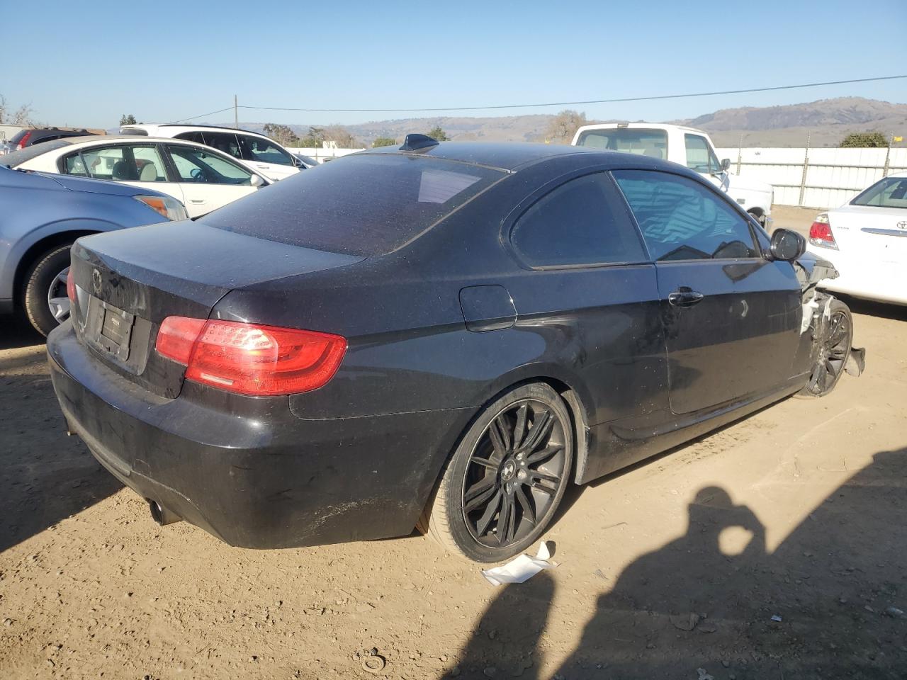 2011 BMW 3er VIN WBAKG7C55BE599128 Copart auction photo, front end / side damage thumbnail 3