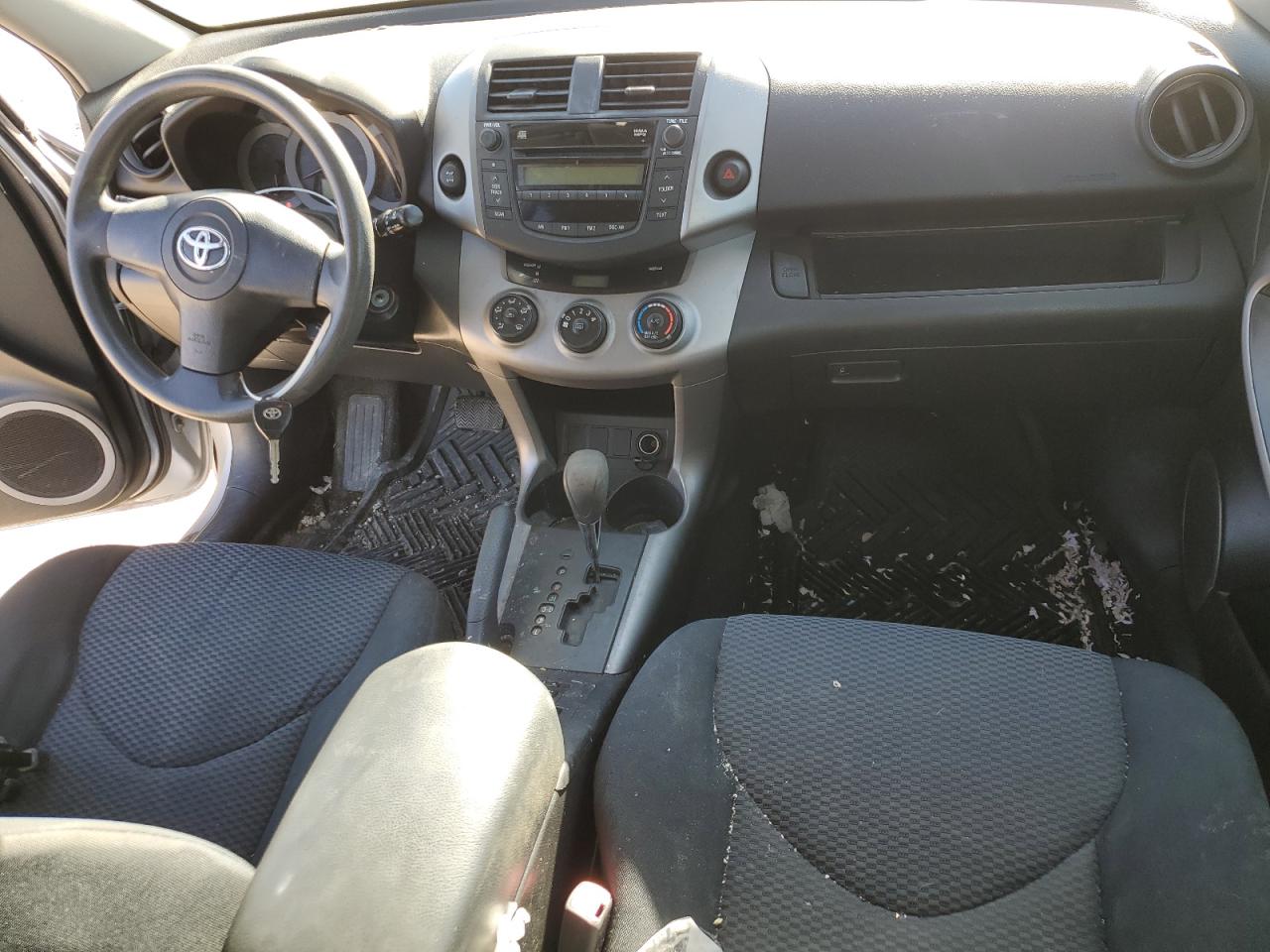 2006 Toyota RAV 4 VIN JTMBD32V365037532 Copart auction photo, front end / minor dent/scratches damage thumbnail 8