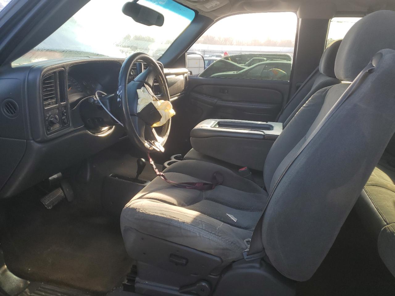2004 Chevrolet Silverado VIN 1GCEK19T84E276048 Copart auction photo, front end / side damage thumbnail 7