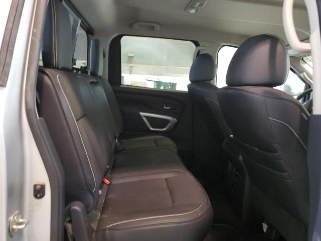 2018 Nissan Titan VIN 1N6BA1F4XJN534694 Copart auction photo, burn - interior damage thumbnail 10