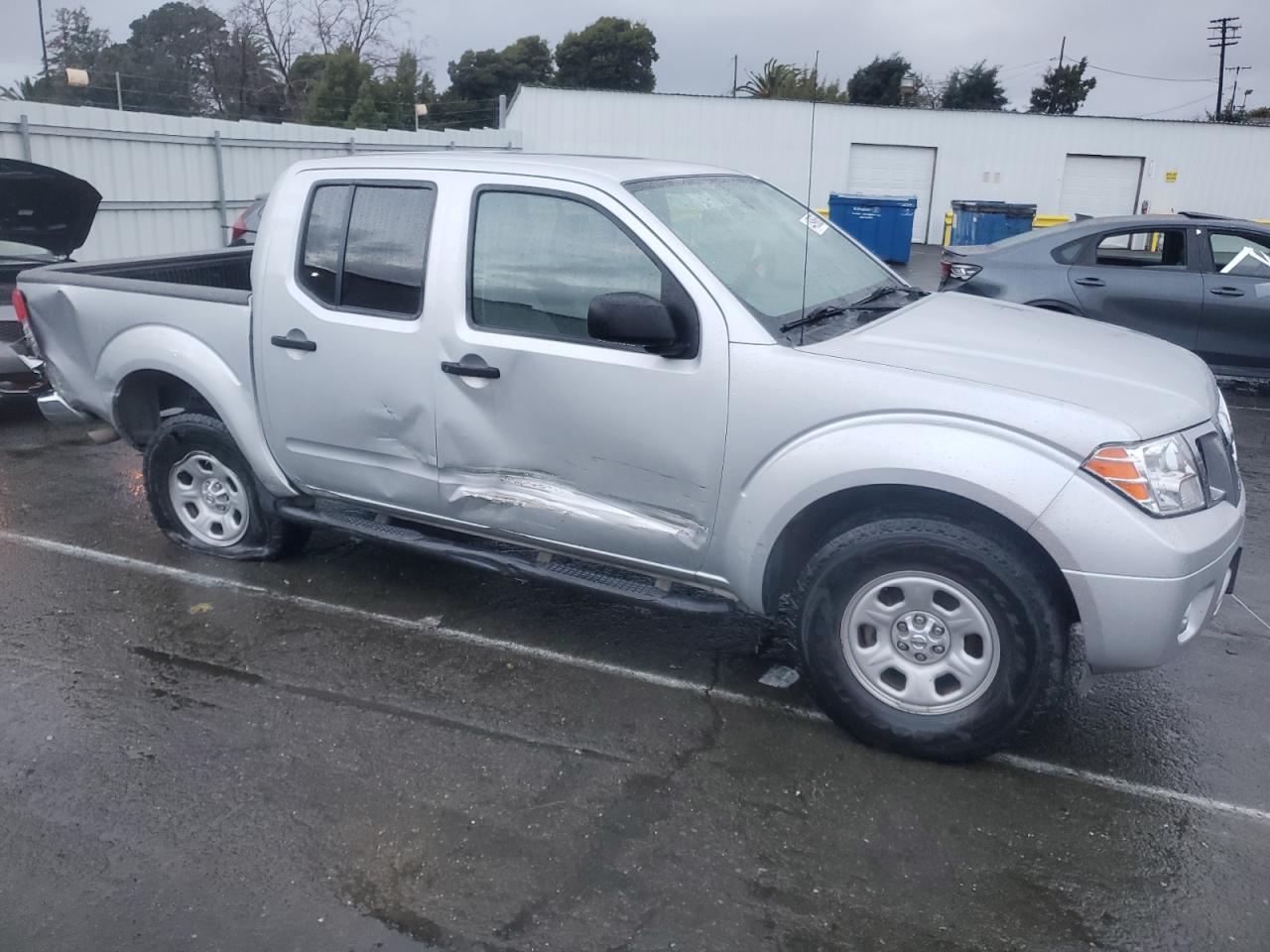 2016 Nissan Navara (Frontier) VIN 1N6AD0ER1GN720563 Copart auction photo, side / rear end damage thumbnail 4