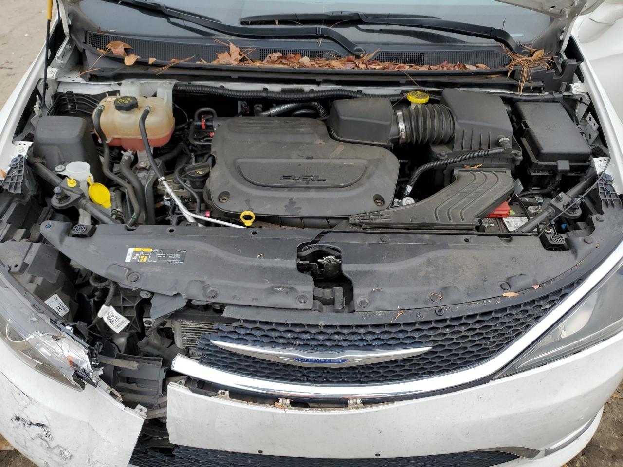 2020 Chrysler Pacifica VIN 2C4RC1BG7LR124856 Copart auction photo, front end / side damage thumbnail 12