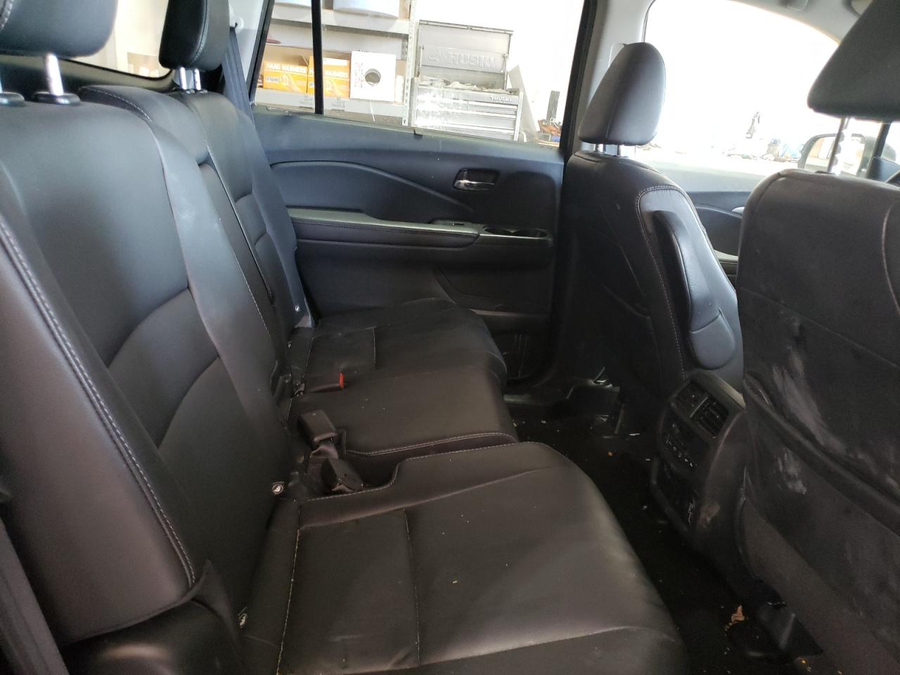 2021 Honda Pilot VIN 5FNYF6H28MB009322 Copart auction photo, front end / side damage thumbnail 11