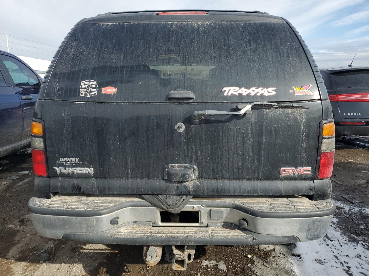 2005 GMC Yukon VIN 1GKEK13T95R269164 Copart auction photo, front end / side damage thumbnail 6