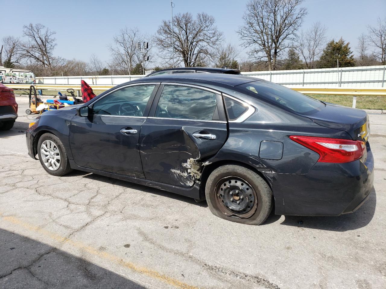 2017 Nissan Altima VIN 1N4AL3AP0HC114752 Copart auction photo, side / rear end damage thumbnail 2
