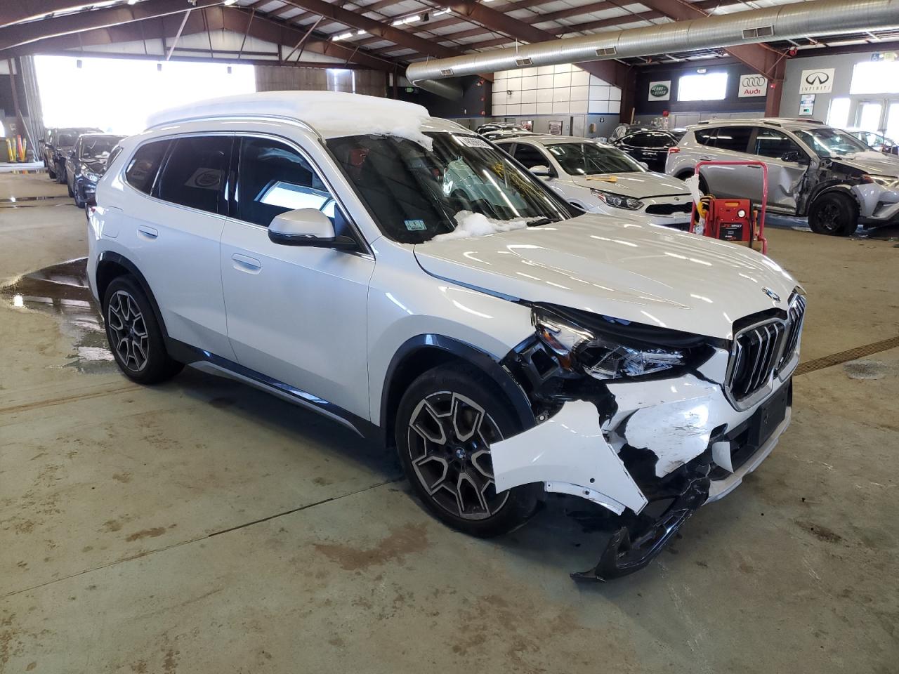 2024 BMW X1 VIN WBX73EF03R5Y82441 Copart auction photo, front end / minor dent/scratches damage thumbnail 4