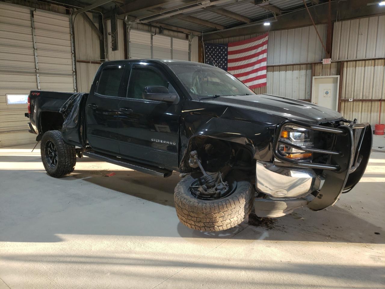 2019 Chevrolet Silverado VIN 2GCVKPEC4K1167125 Copart auction photo, front end / side damage thumbnail 4